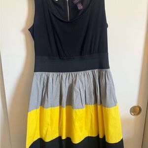 Robbie Bee Signature Black Dress